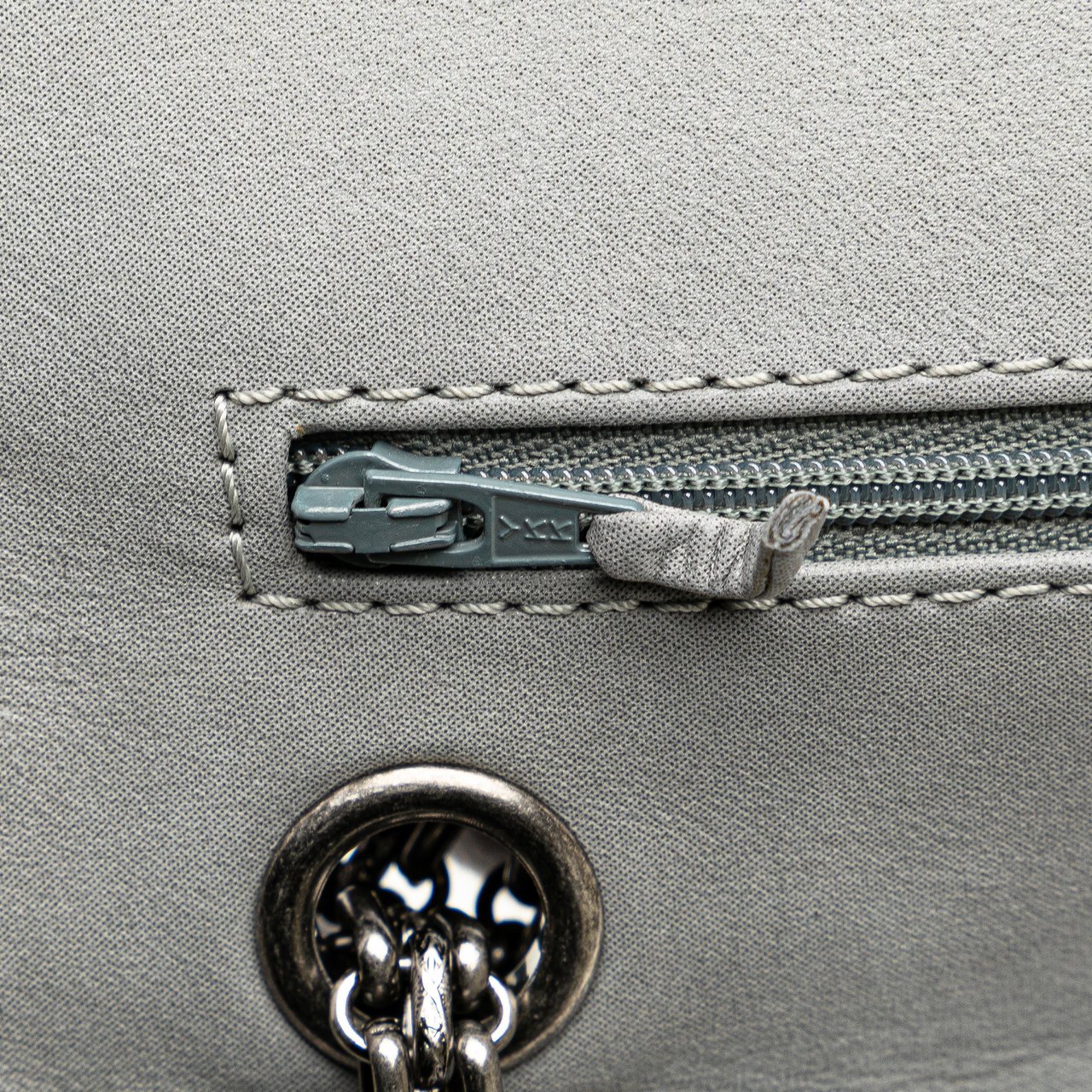 Chanel Caviar and Iridescent Calfskin Reissue 2.55 Double Flap 226 Bruin