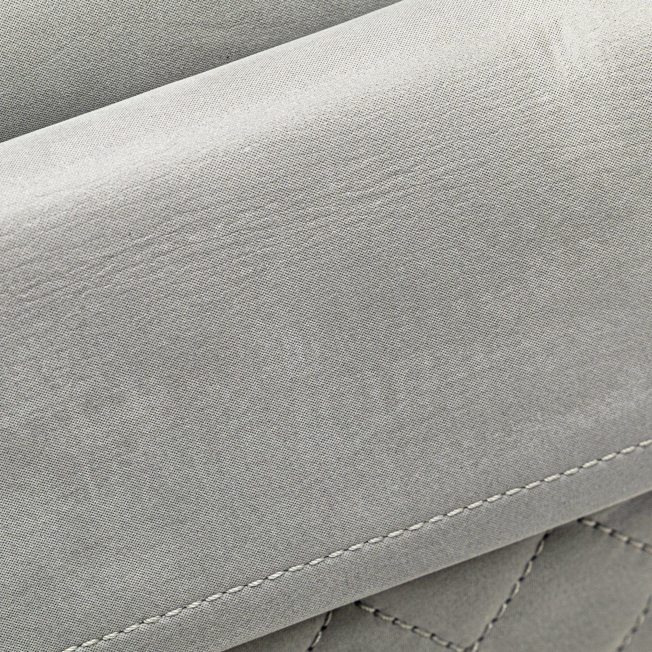 Chanel Caviar and Iridescent Calfskin Reissue 2.55 Double Flap 226 Bruin