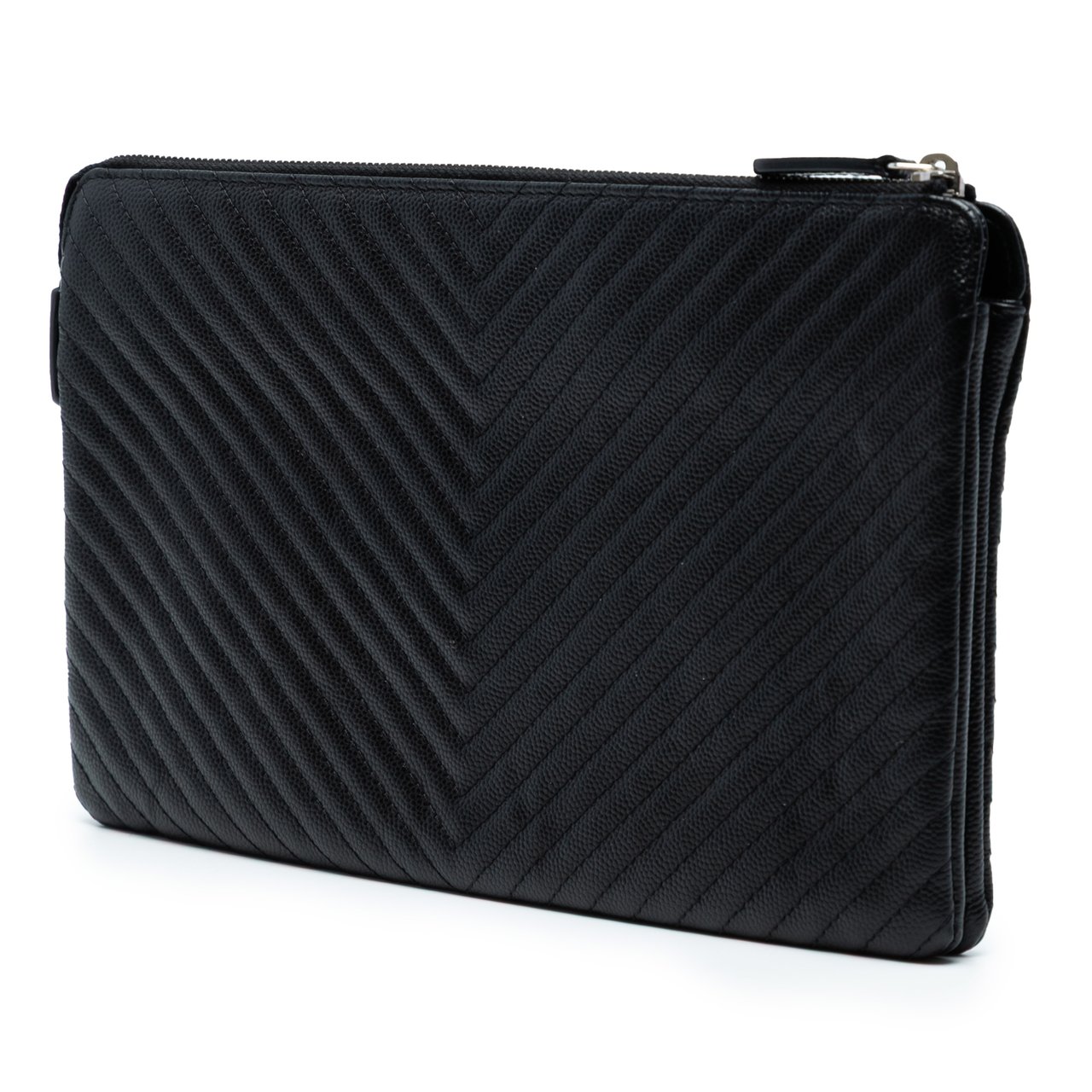 Chanel CC Chevron Caviar Zip Clutch Zwart