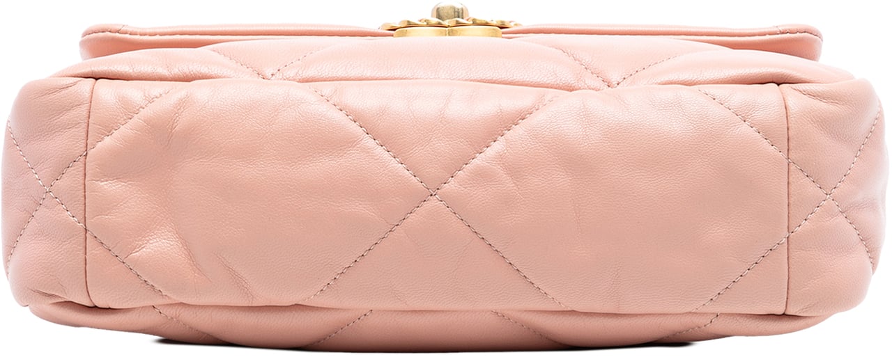 Chanel Medium Lambskin 19 Flap Roze