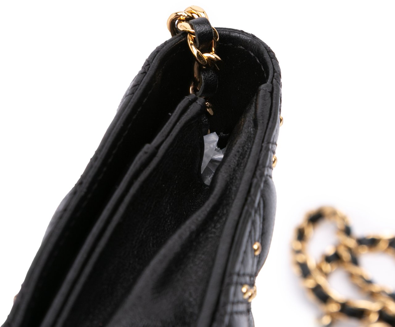Chanel Lambskin Studded Diamond Stitch Wallet On Chain Zwart