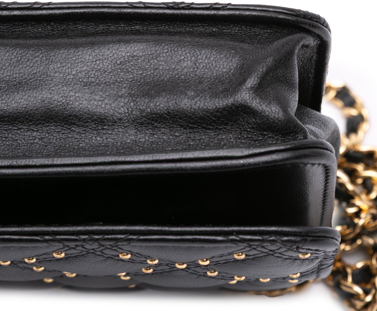 Chanel Lambskin Studded Diamond Stitch Wallet On Chain Zwart