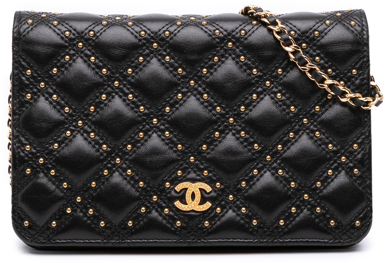 Chanel Lambskin Studded Diamond Stitch Wallet On Chain Zwart