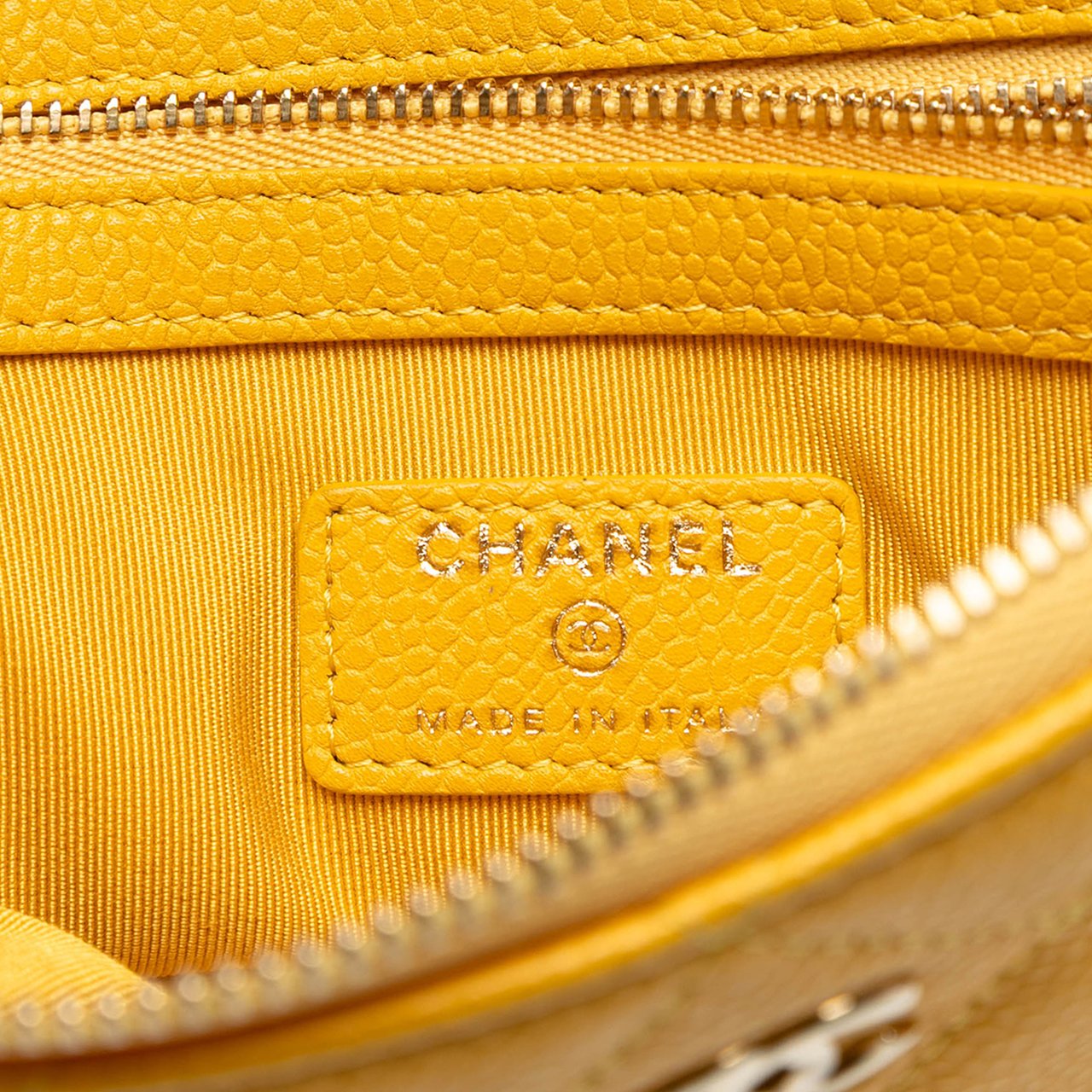 Chanel Medium Quilted Caviar O Case Clutch Geel