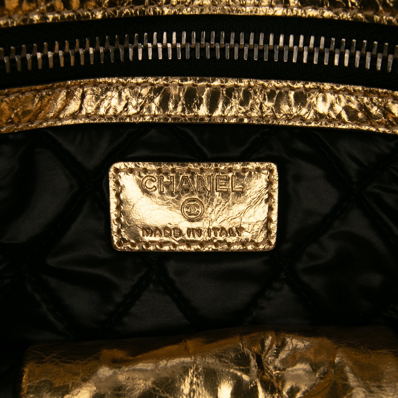 Chanel Metallic Lambskin Je Ne Suis Pas En Solde Clutch Goud