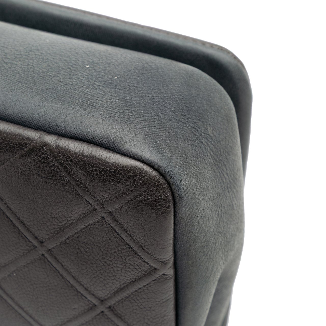 Chanel Medium Diamond Embossed Calfskin New Chic Flap Grijs