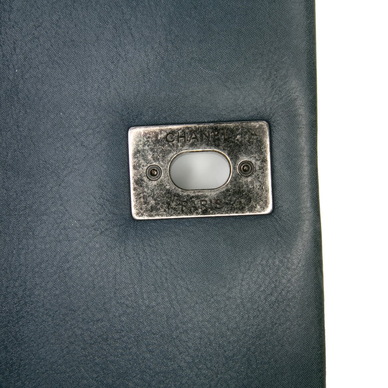 Chanel Medium Diamond Embossed Calfskin New Chic Flap Grijs