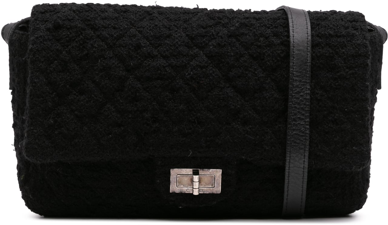 Chanel Jumbo Reissue 2.55 Quilted Tweed Easy Messenger Flap Zwart