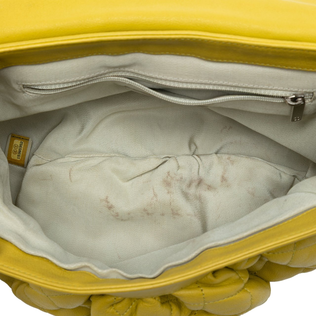 Chanel CC Quilted Lambskin Chain Around Flap Geel