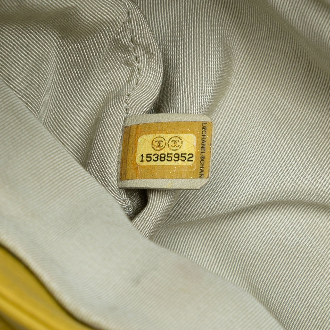 Chanel CC Quilted Lambskin Chain Around Flap Geel