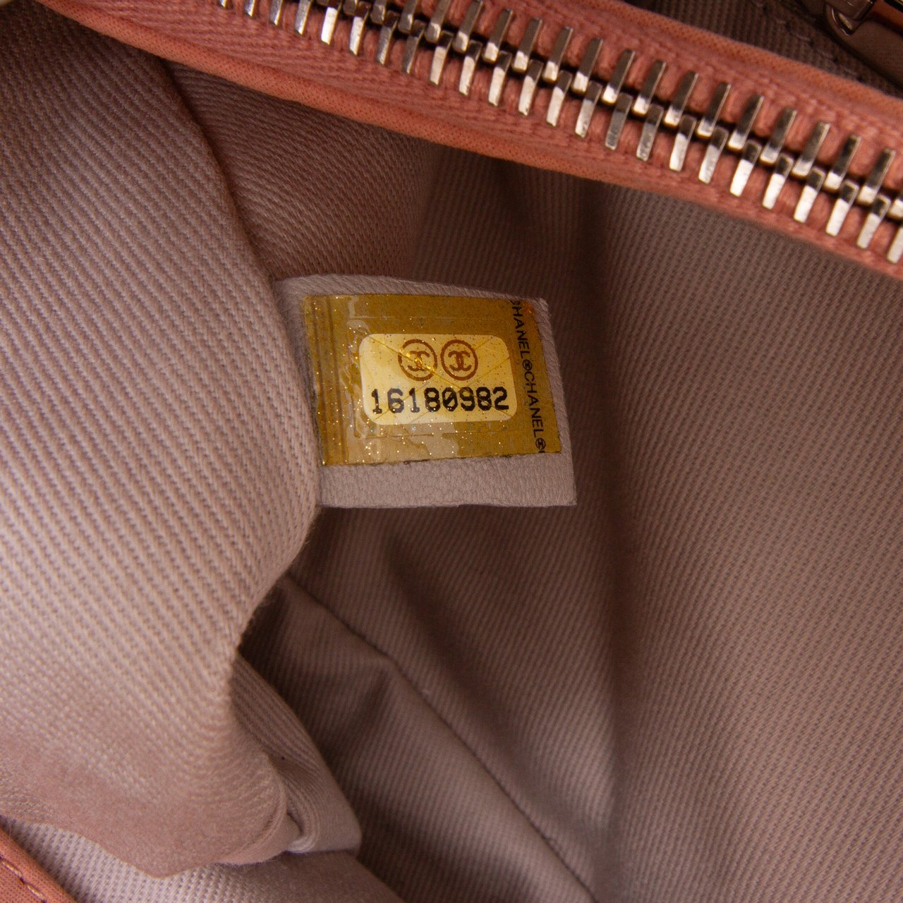 Chanel Small Iridescent Calfskin Sea Hit Tote Roze