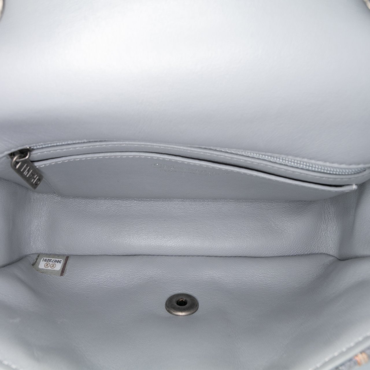 Chanel Mini Quilted Tweed River of Pearls Flap Grijs