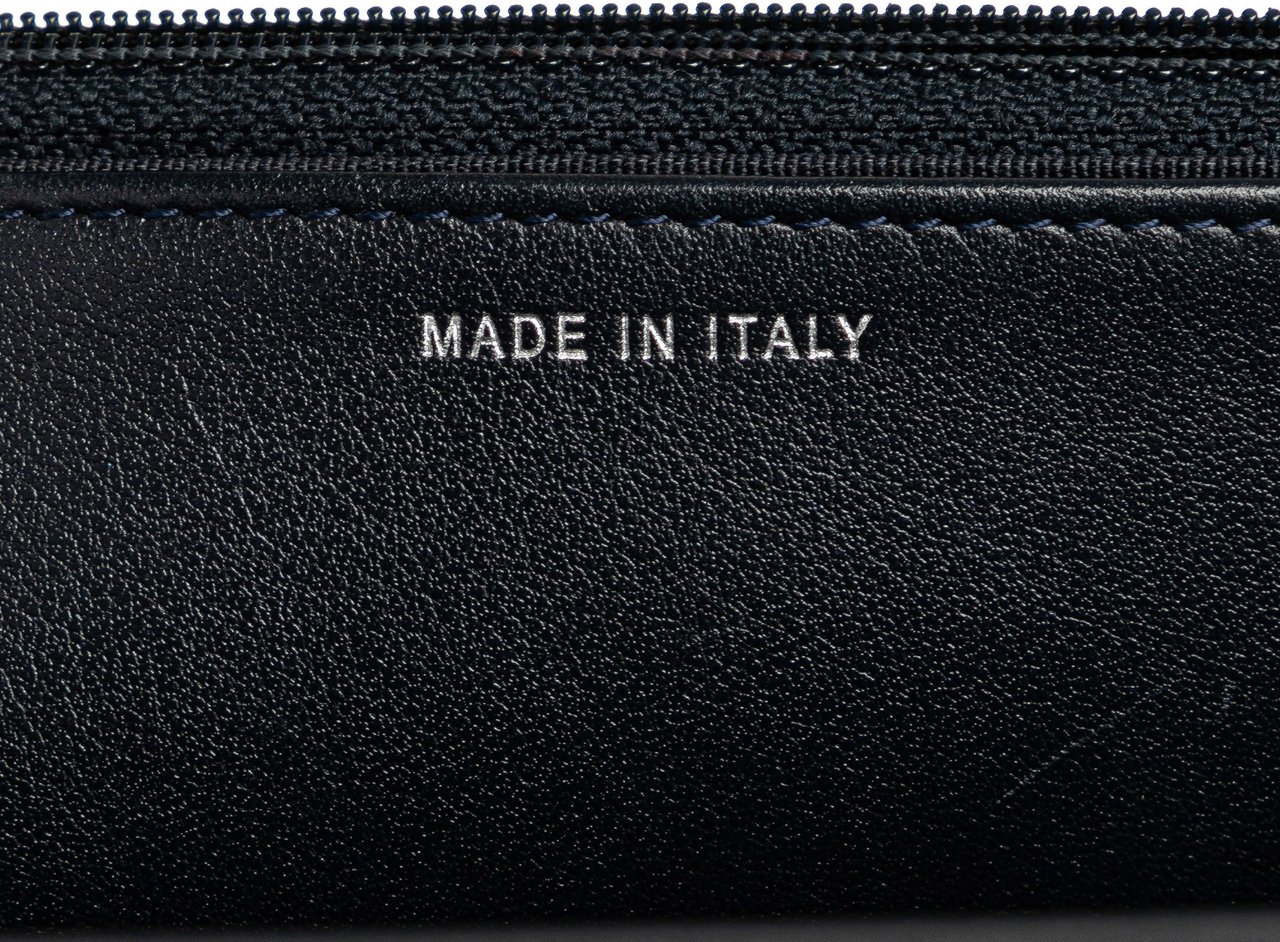 Chanel Quilted Aged Calfskin Gabrielle Wallet On Chain Zwart