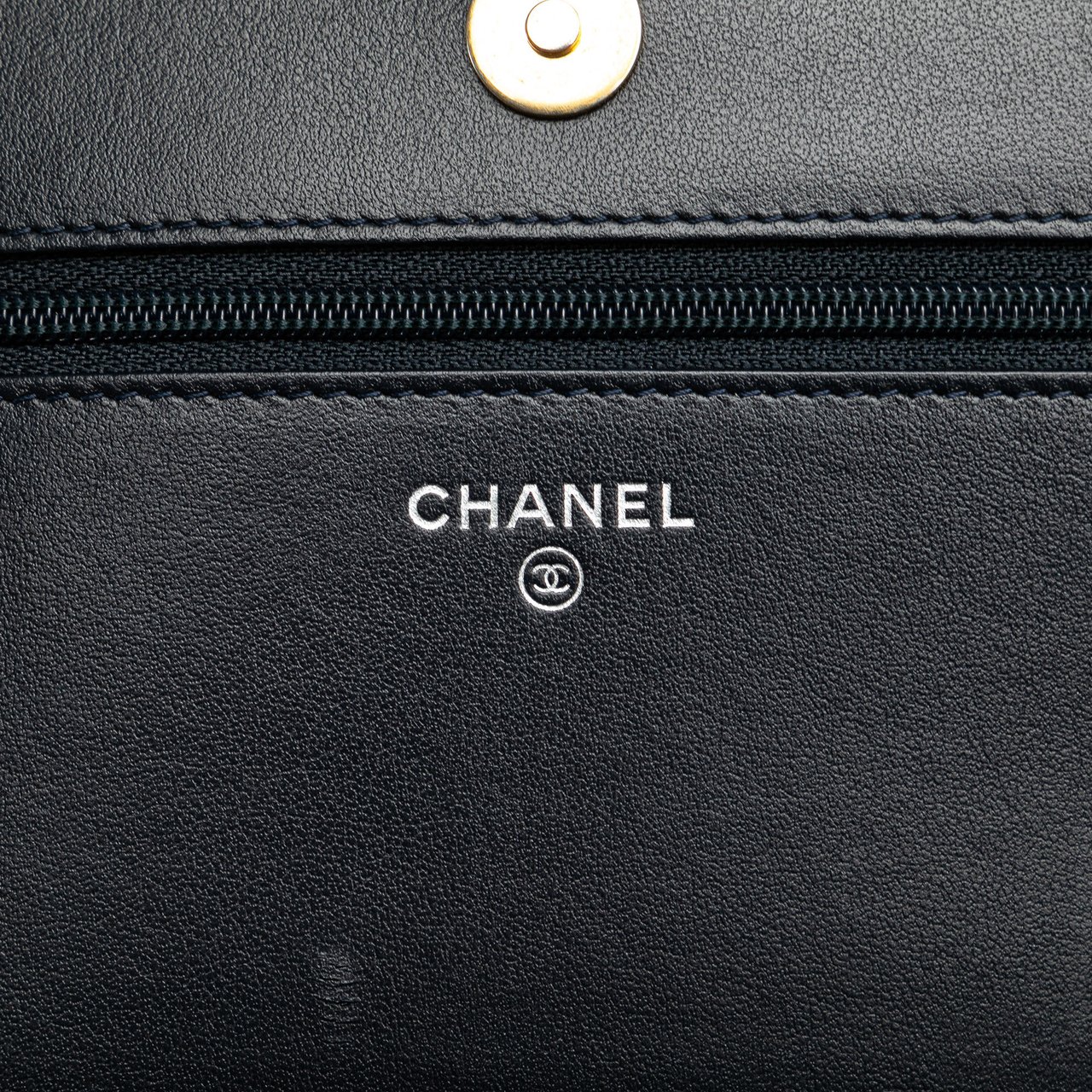 Chanel Quilted Aged Calfskin Gabrielle Wallet On Chain Zwart