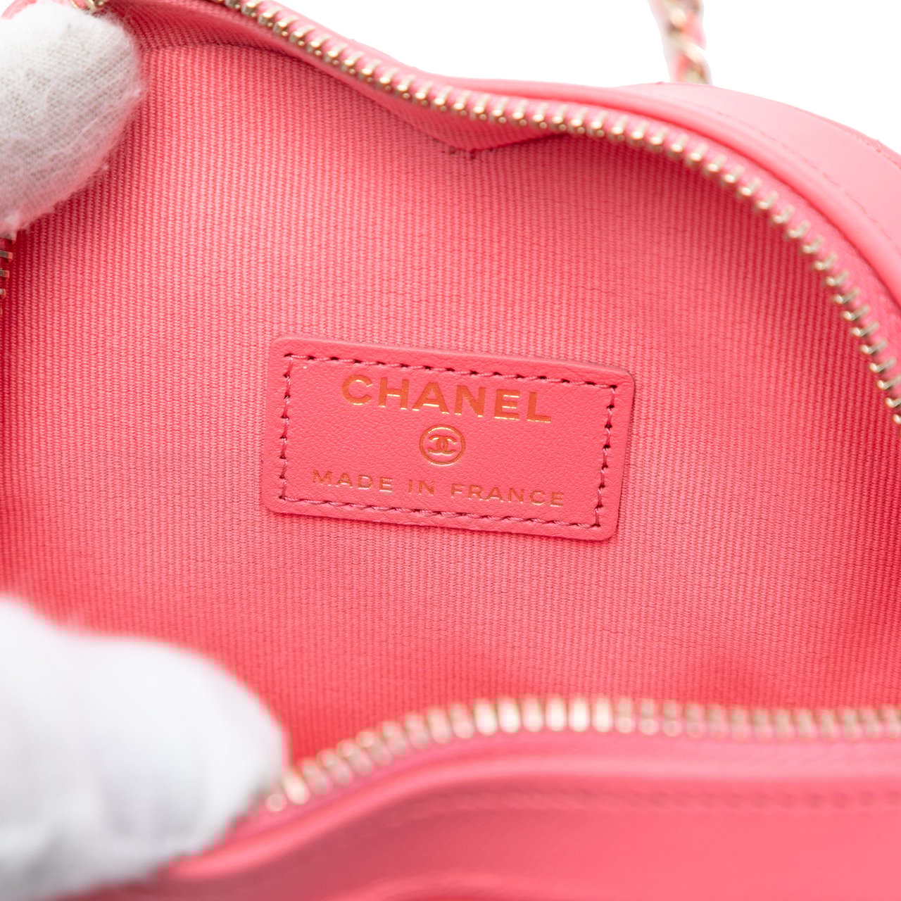 Chanel Mini Lambskin CC in Love Heart Crossbody Roze