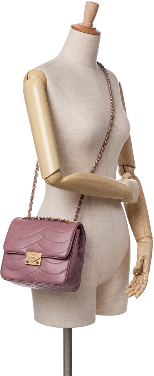 Chanel Paris Seoul Mini Lambskin Pagoda Single Flap Roze