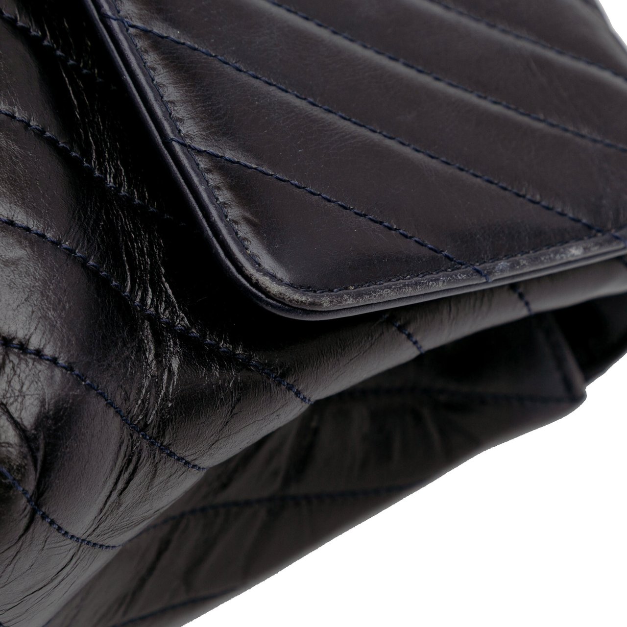 Chanel Medium Chevron Aged Calfskin Coco Top Handle Bag Zwart