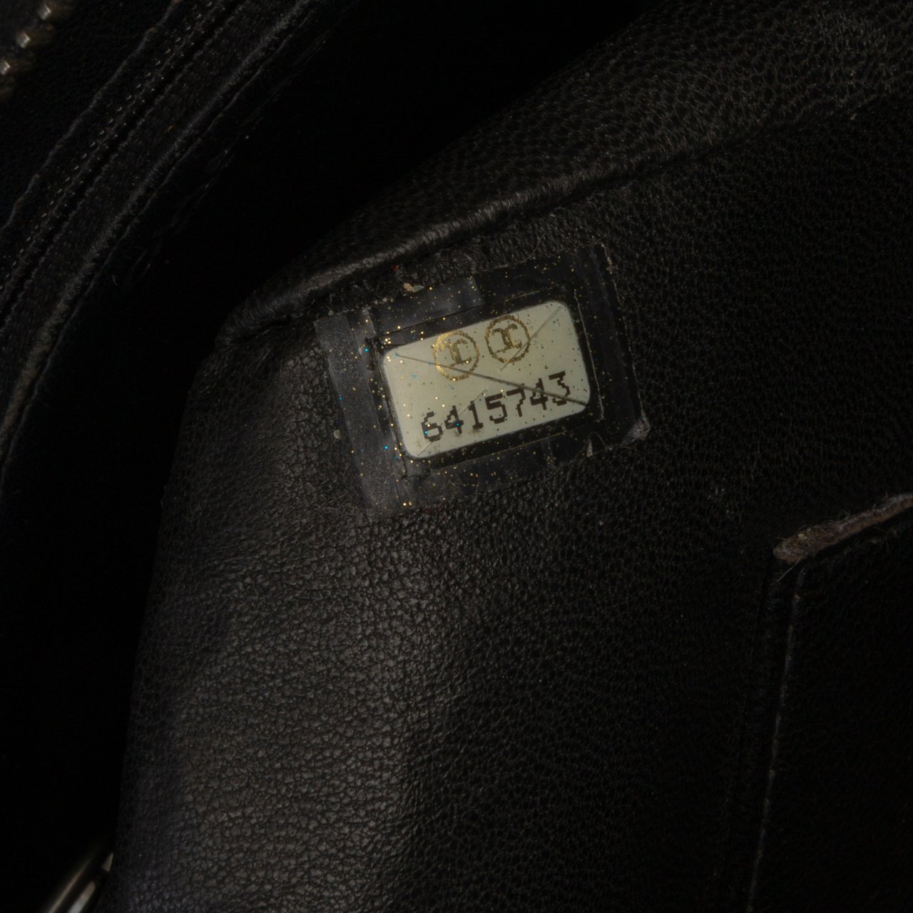 Chanel Patent Medallion Tote Zwart