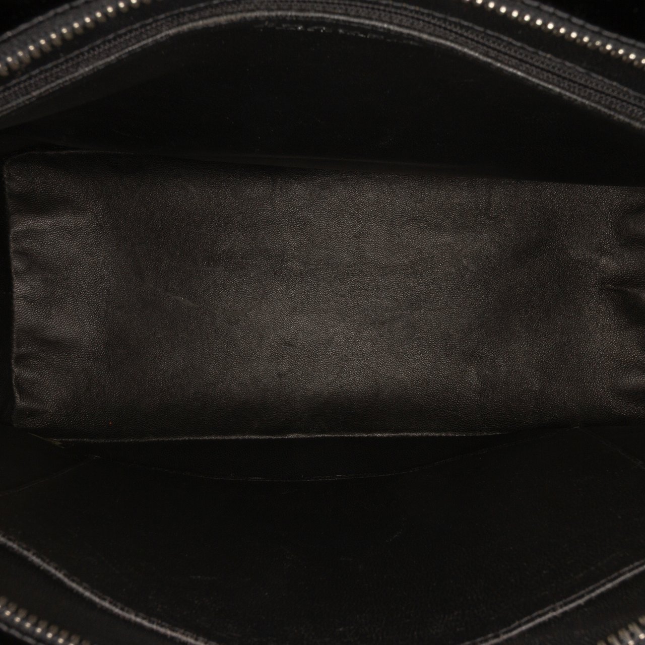 Chanel Patent Medallion Tote Zwart