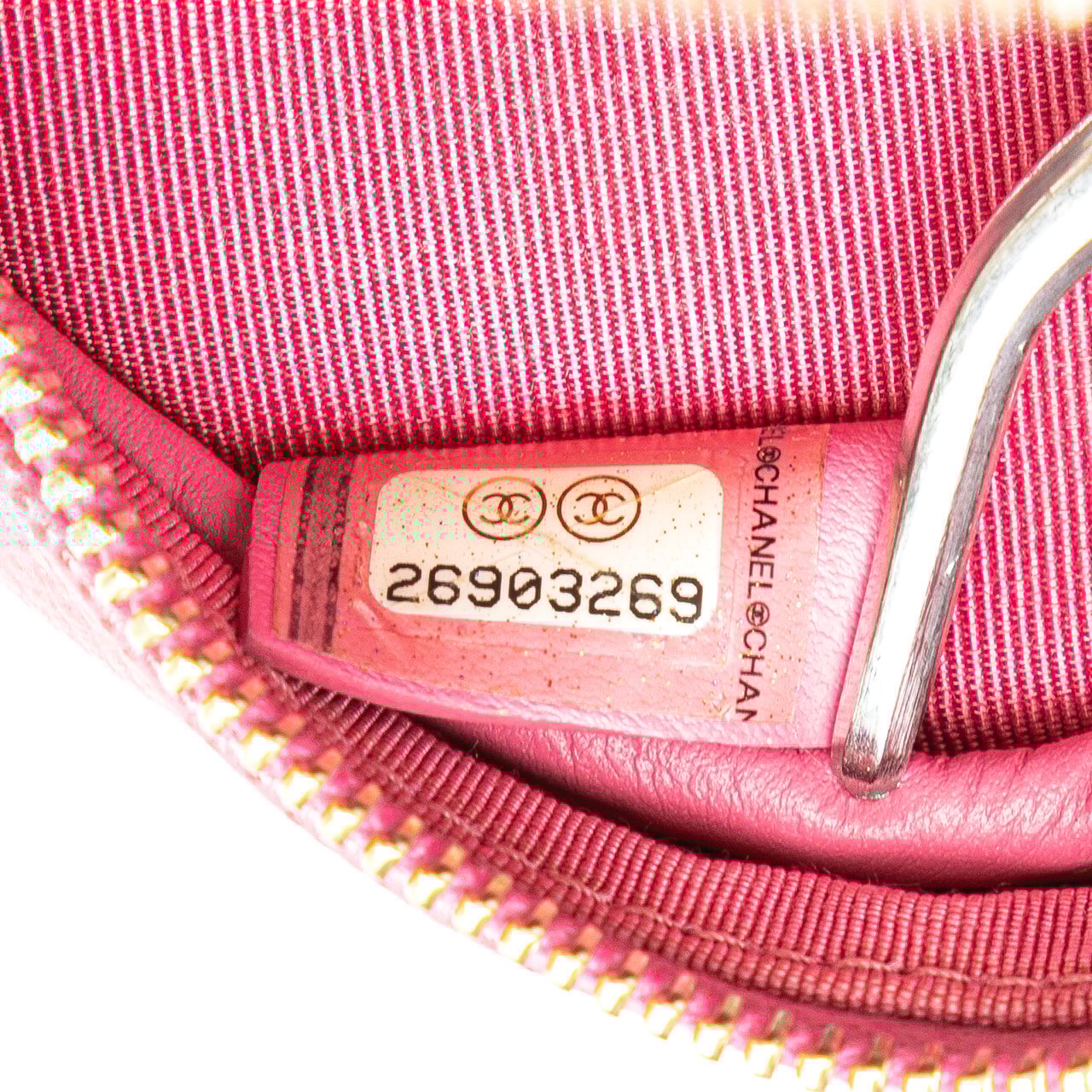 Chanel CC Quilted Caviar Round Clutch With Chain Roze