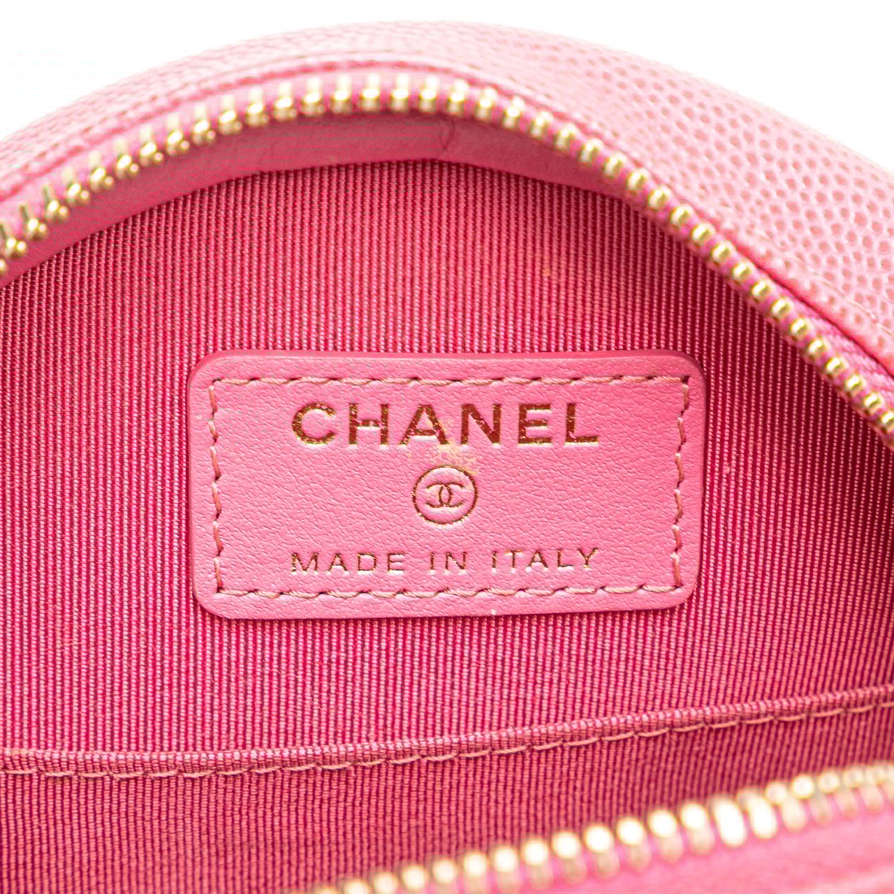 Chanel CC Quilted Caviar Round Clutch With Chain Roze