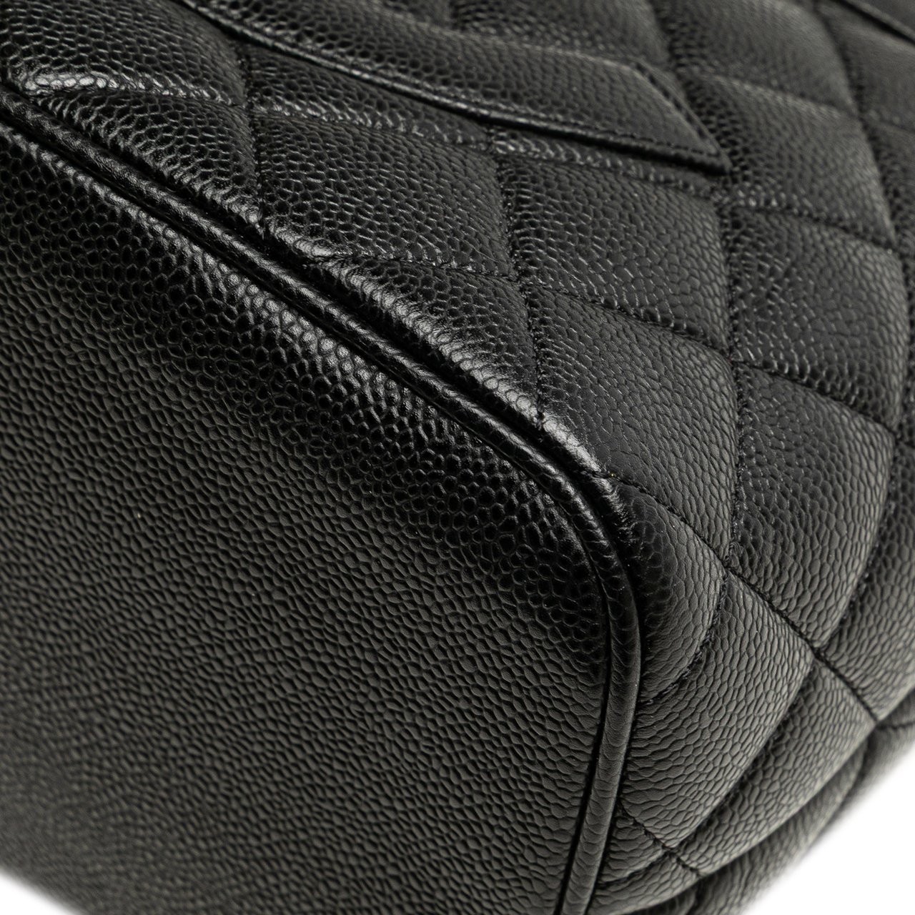 Chanel Caviar Medallion Tote Zwart