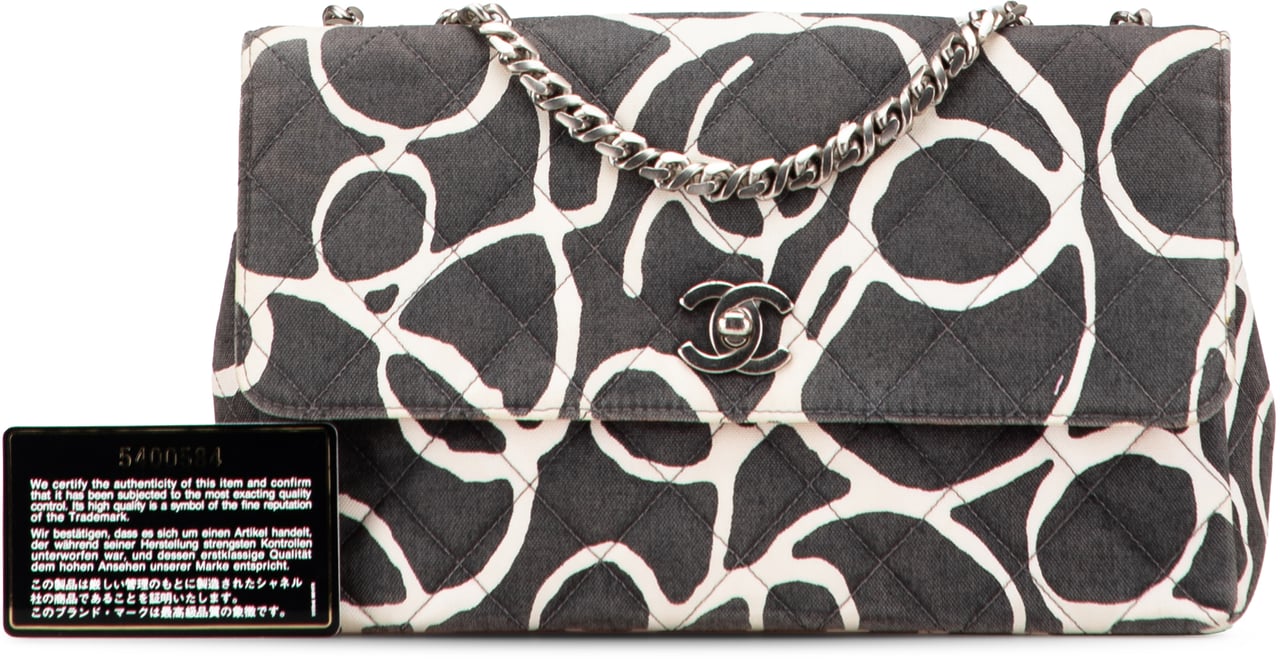 Chanel Medium CC Quilted Printed Canvas Single Flap Zwart