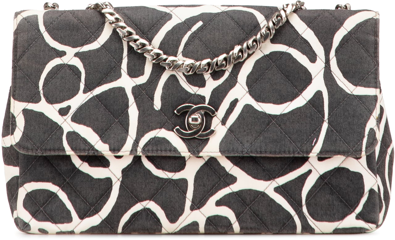 Chanel Medium CC Quilted Printed Canvas Single Flap Zwart
