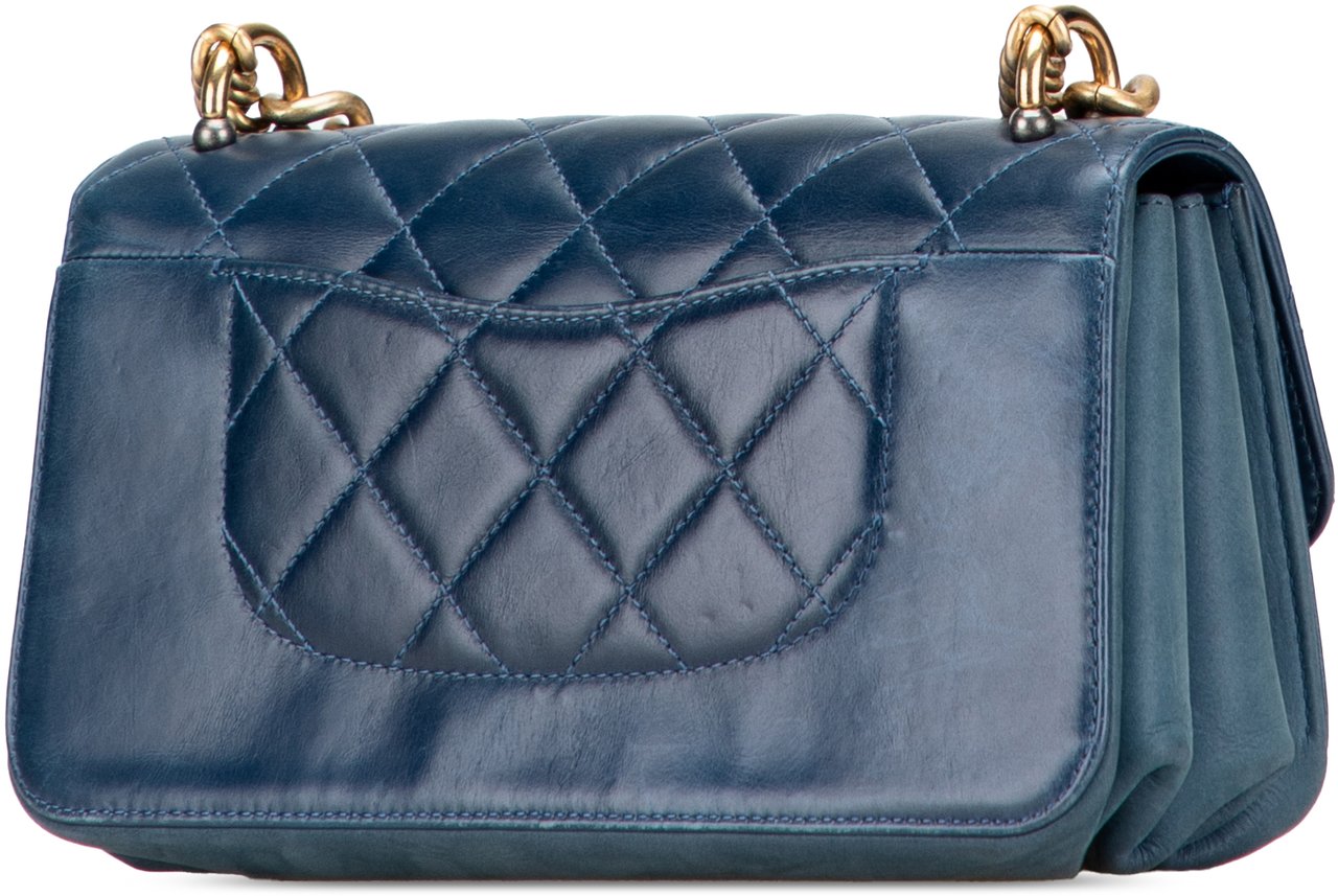 Chanel Small Quilted Calfskin Straight Lined Flap Blauw