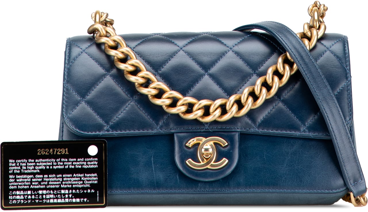 Chanel Small Quilted Calfskin Straight Lined Flap Blauw