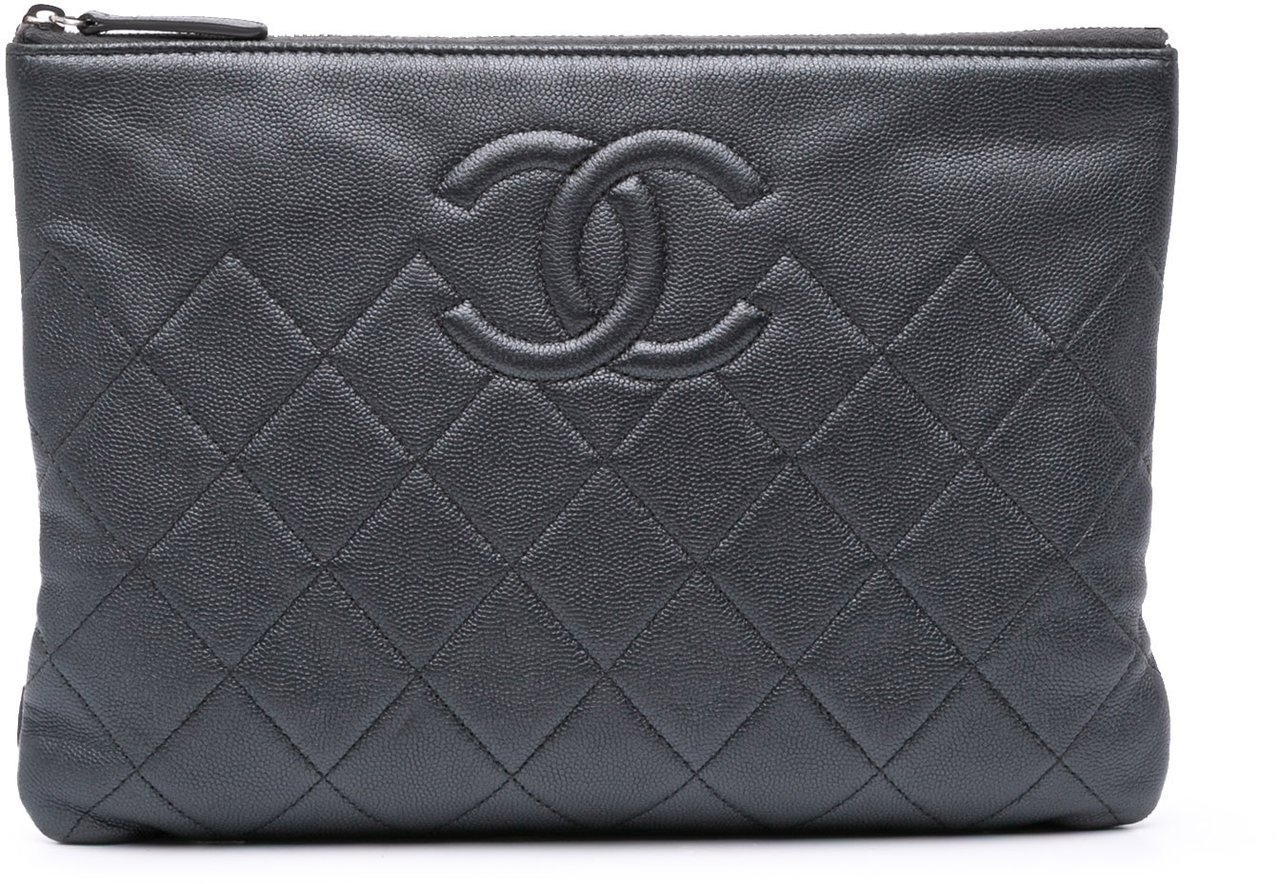 Chanel Medium CC Quilted Caviar O Case Clutch Zwart