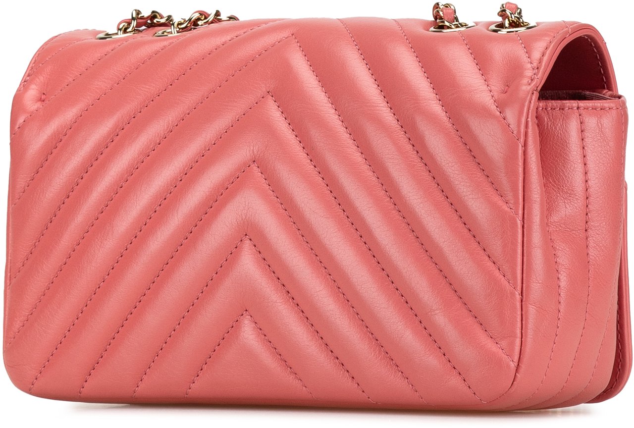 Chanel Mini Chevron Calfskin Statement Flap Roze