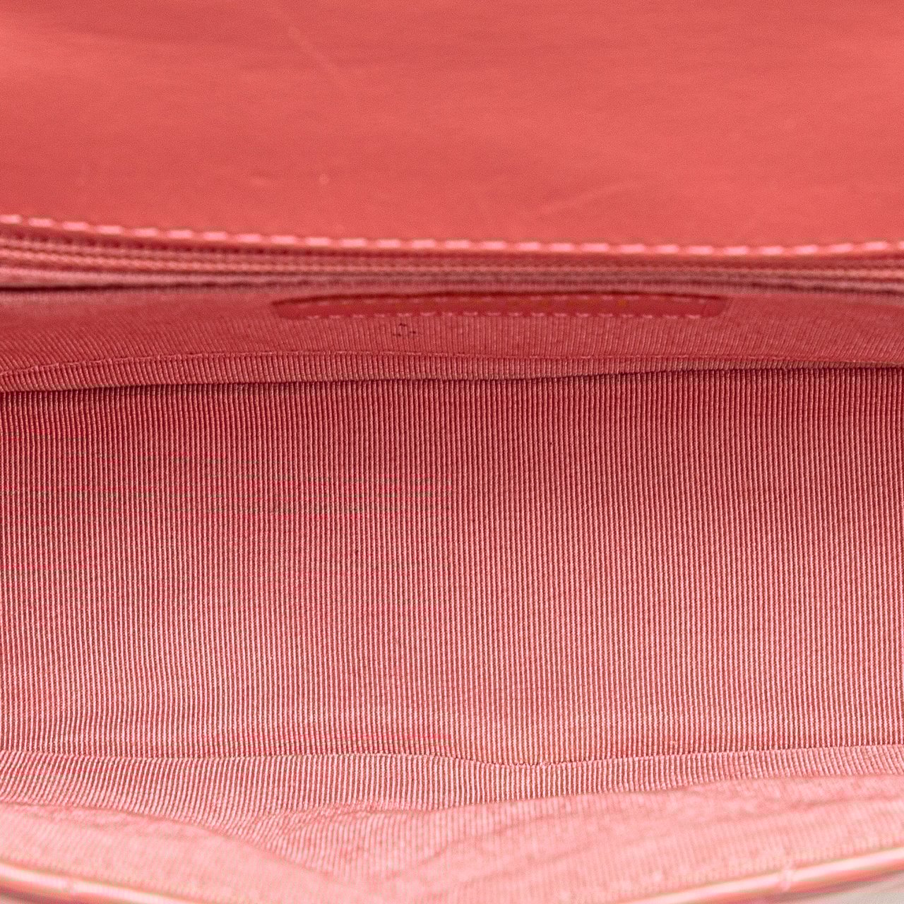 Chanel Mini Chevron Calfskin Statement Flap Roze