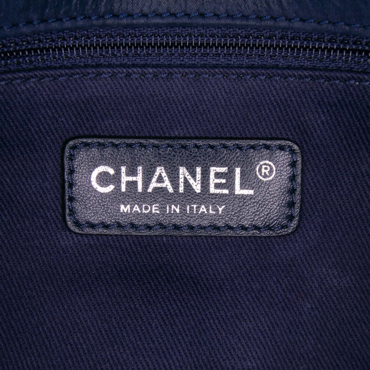 Chanel Large Calfskin New Bubble Flap Blauw