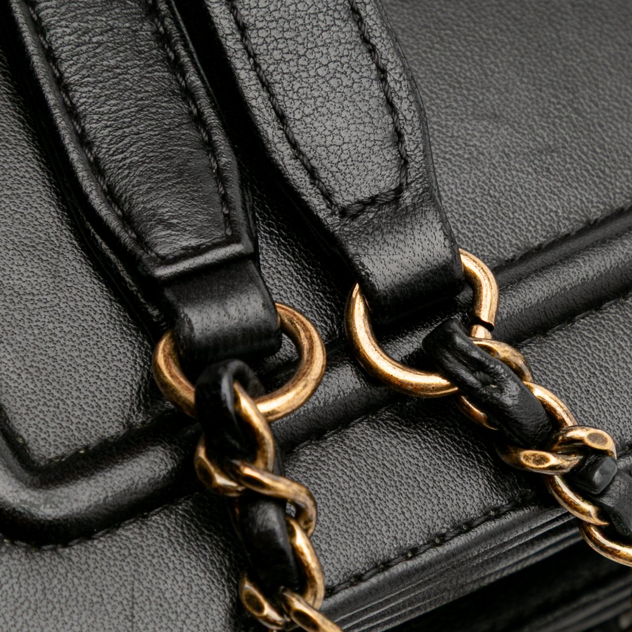 Chanel Lambskin CC Antico Flap Zwart
