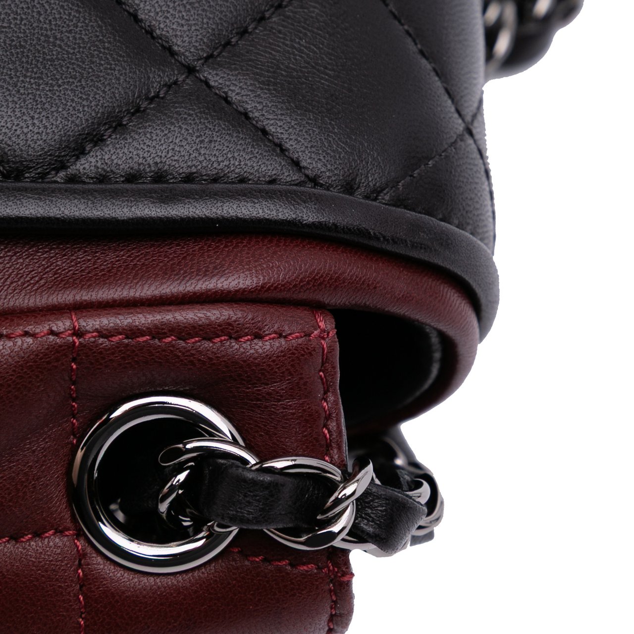 Chanel Bicolor Quilted Lambskin Twist Crescent Flap Rood