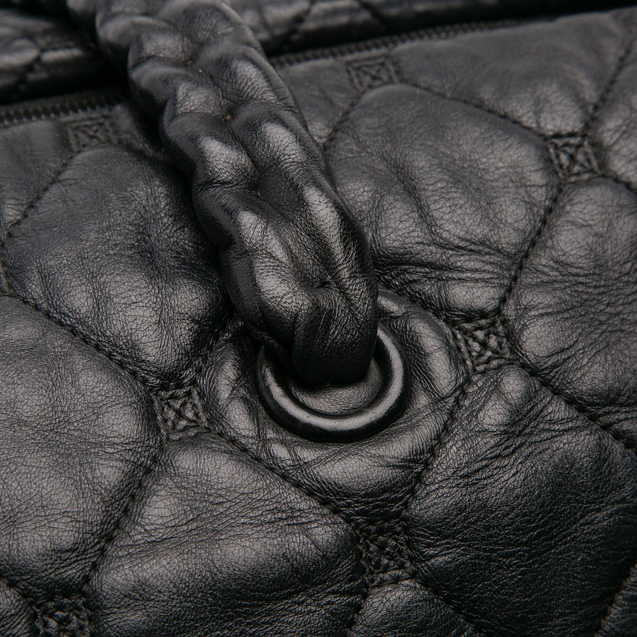 Chanel Quilted Lambskin Hidden Chain Bowler Bag Zwart