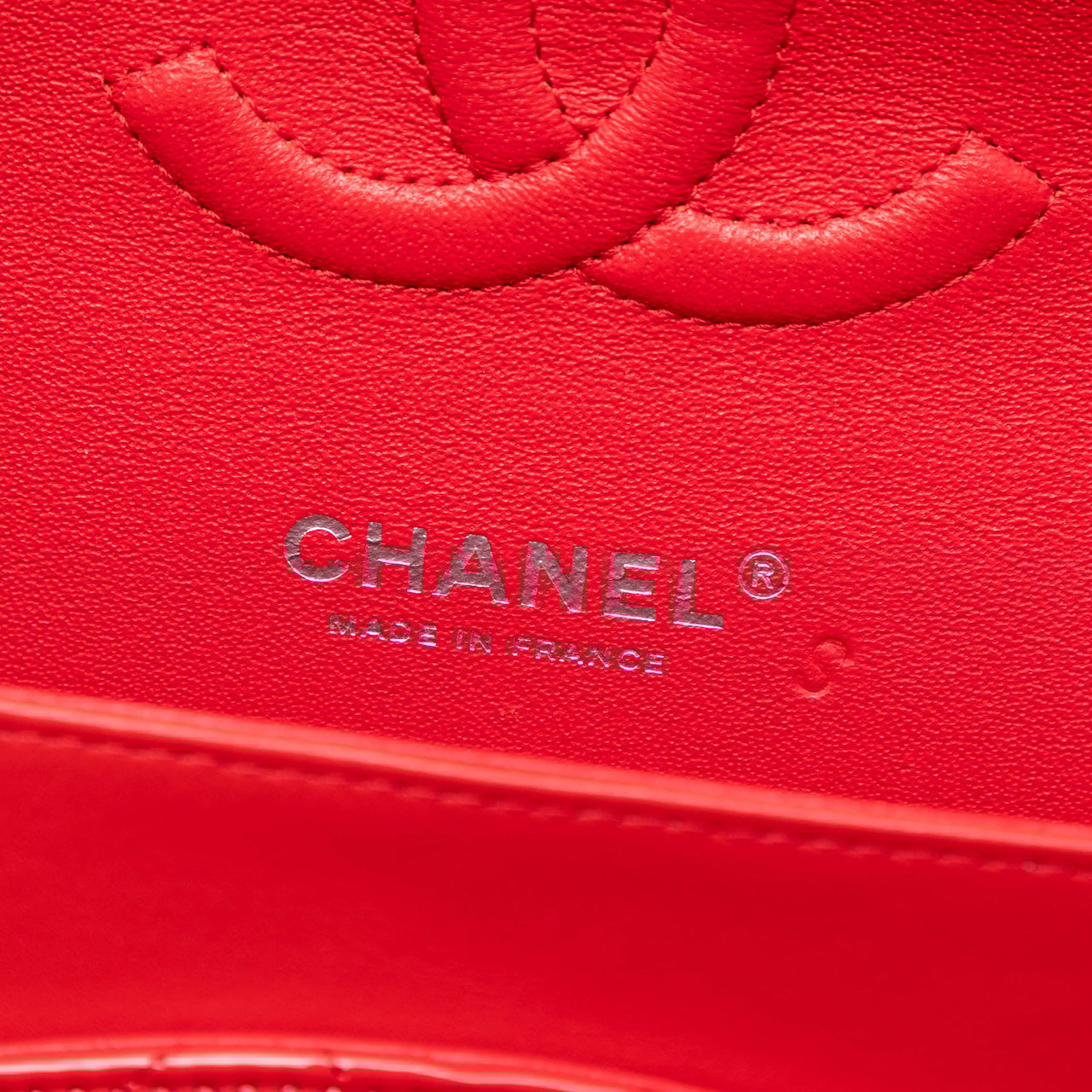 Chanel Medium Classic Bicolor Patent Double Flap Zwart