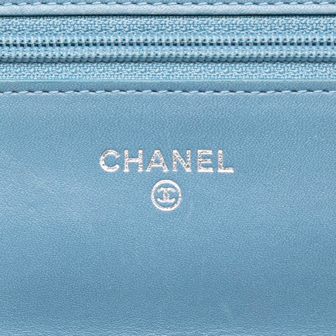 Chanel CC Caviar Wallet On Chain Blauw