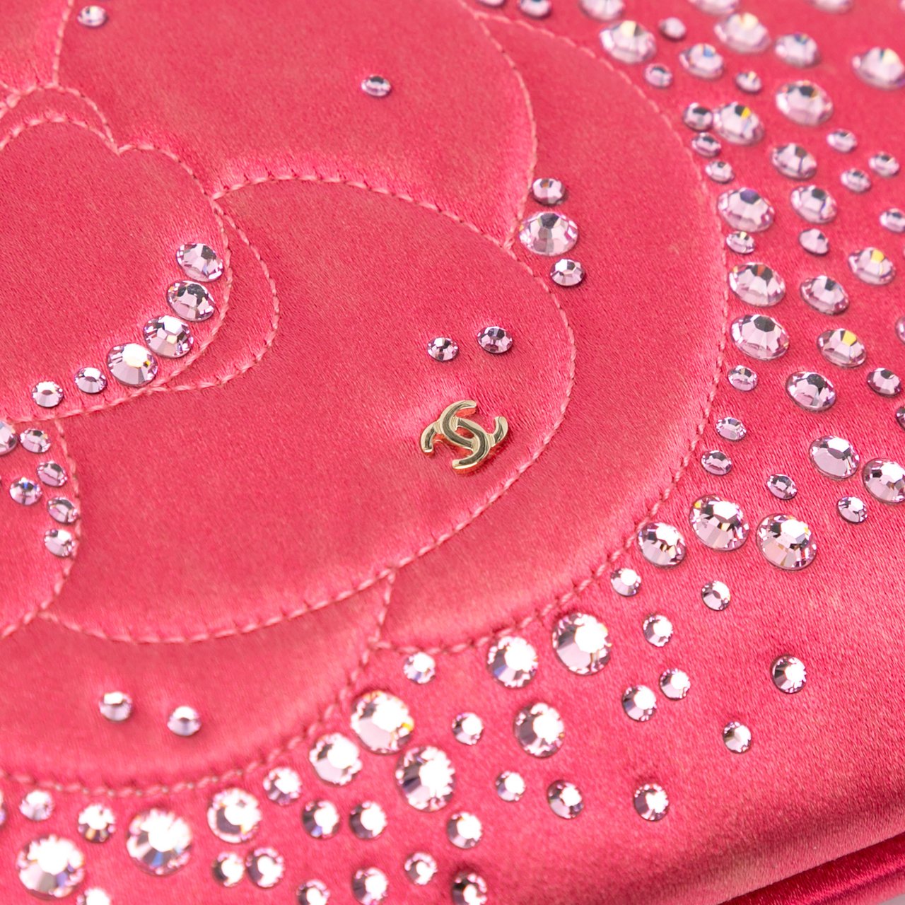 Chanel Satin Diamante Camellia Clutch with Chain Roze