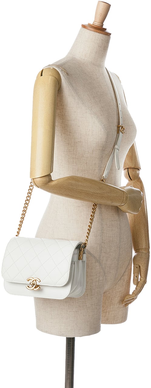 Chanel CC Quilted Caviar Flap Crossbody Wit