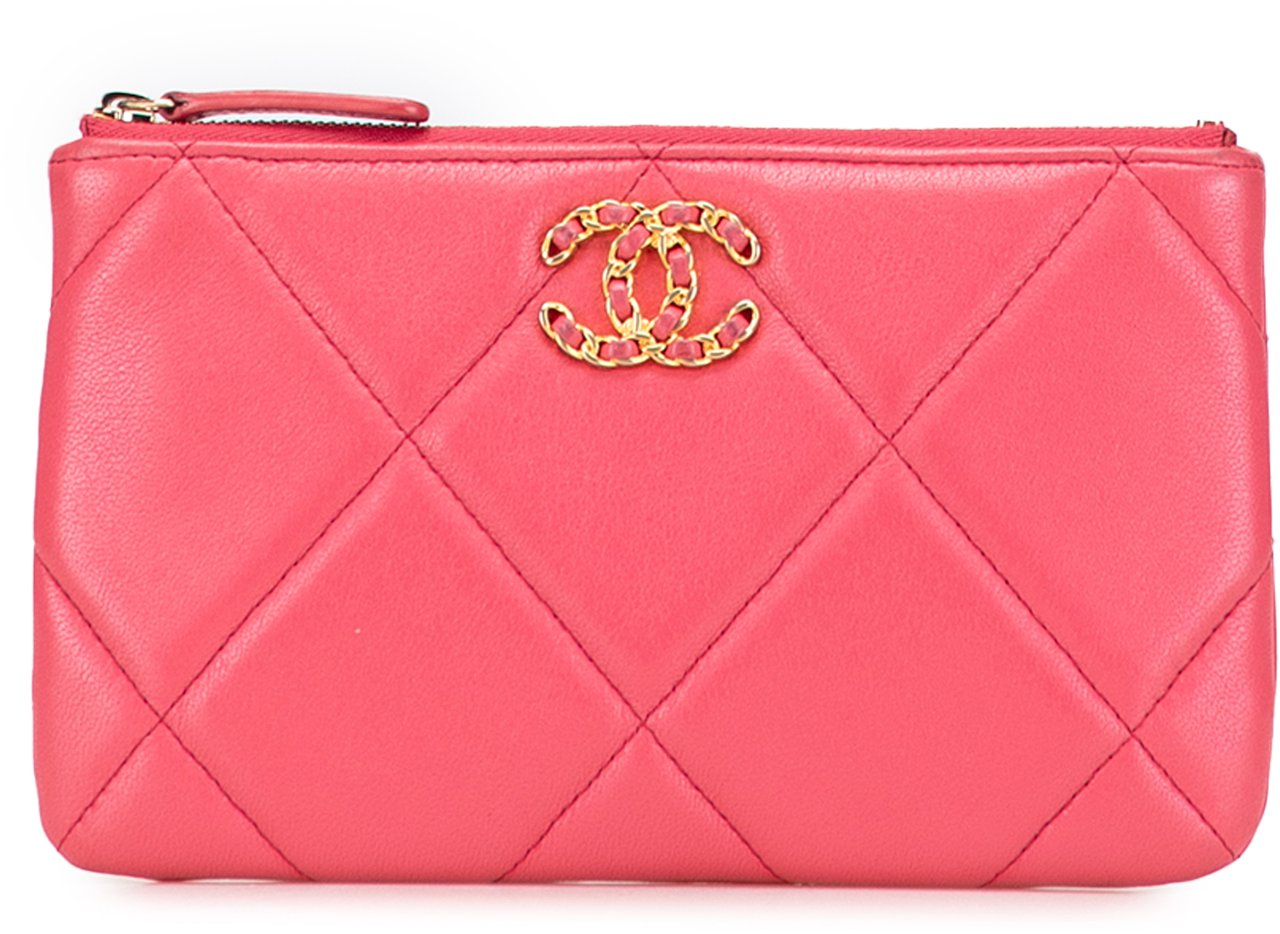 Chanel Small Lambskin 19 O Case Pouch Roze