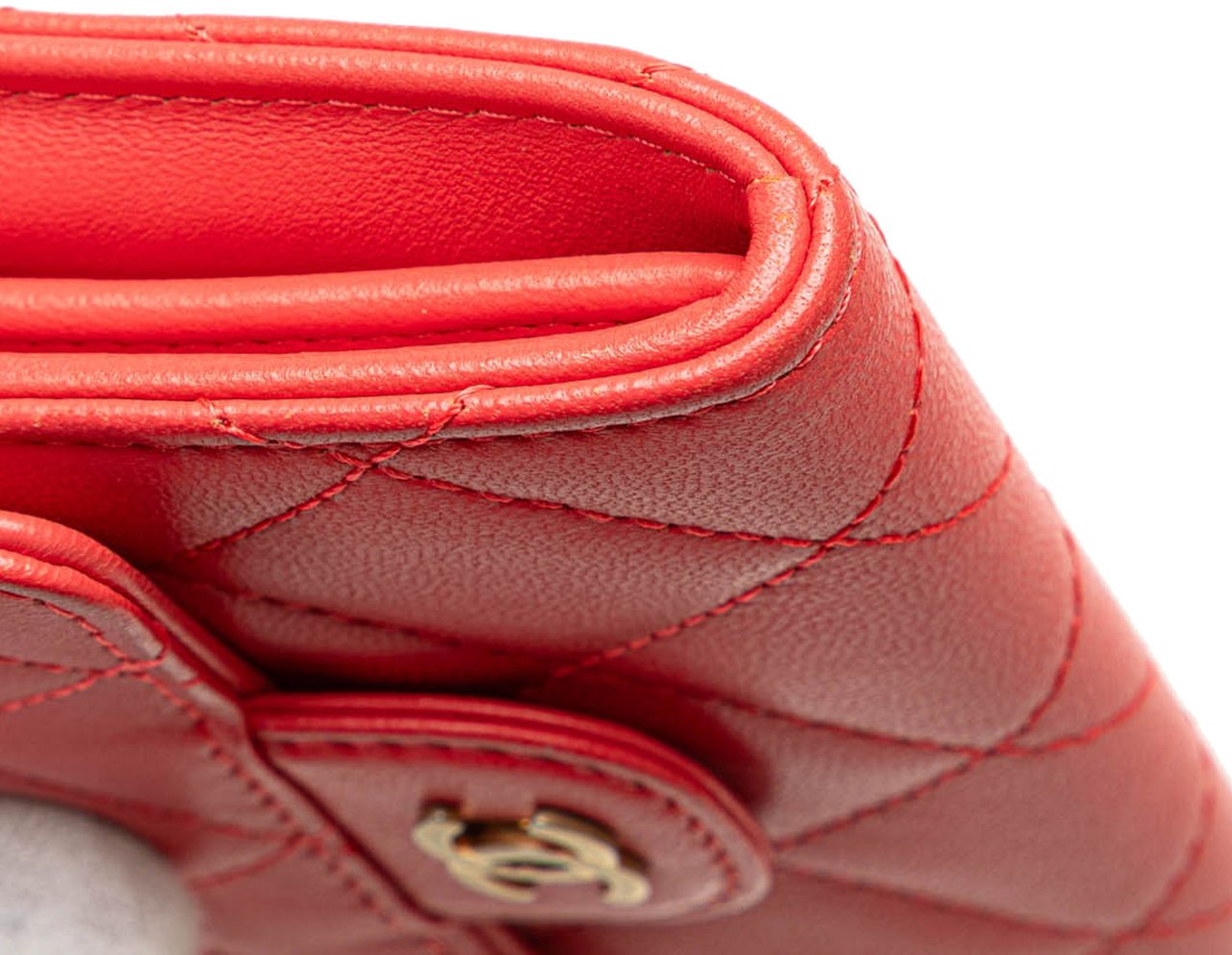 Chanel Quilted Lambskin Flap Card Holder on Chain Rood