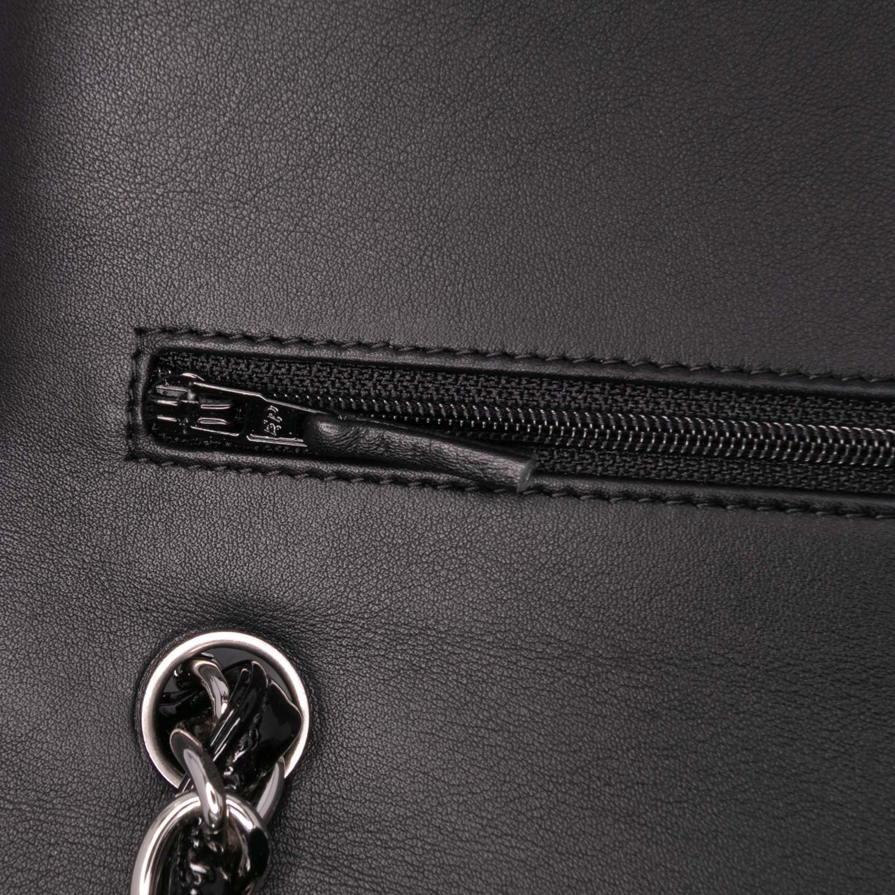 Chanel Jumbo Classic Patent Double Flap Zwart