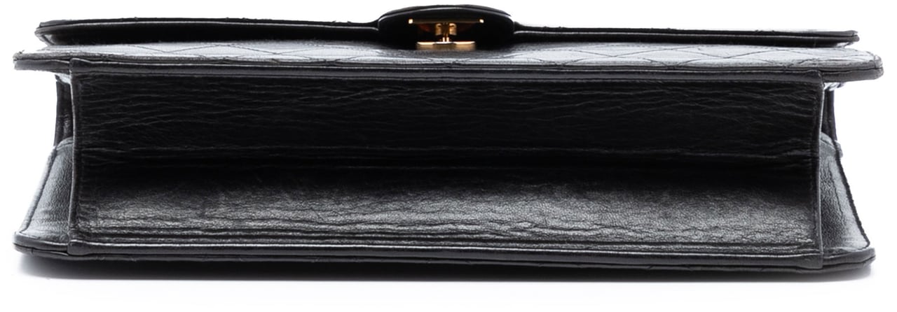 Chanel Medium CC Quilted Lambskin Single Flap Zwart