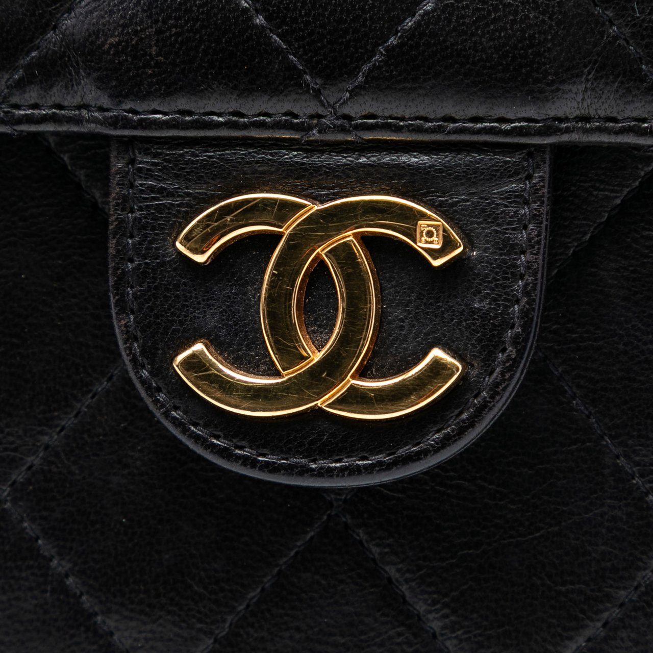 Chanel Medium CC Quilted Lambskin Single Flap Zwart