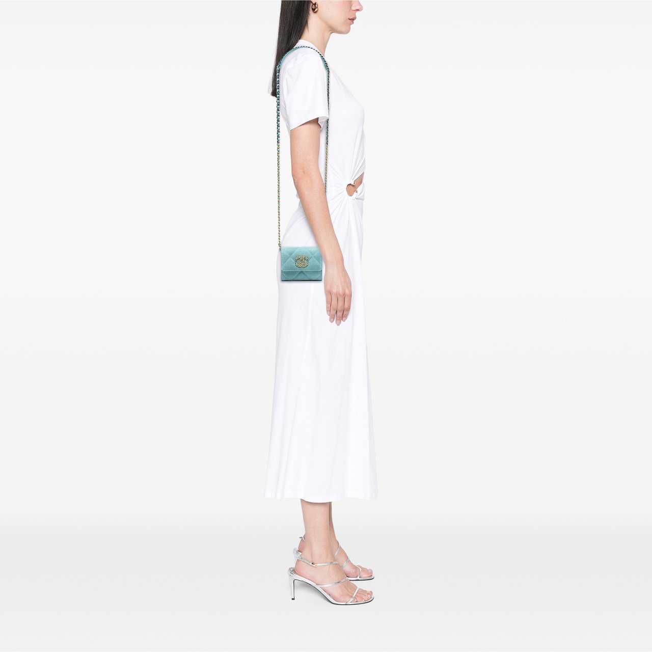 Chanel Quilted Denim 19 Card Holder with Chain Blauw