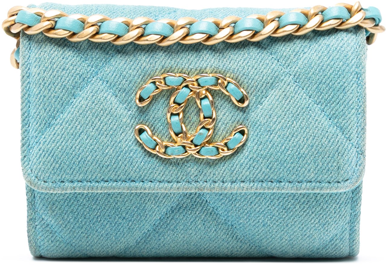 Chanel Quilted Denim 19 Card Holder with Chain Blauw