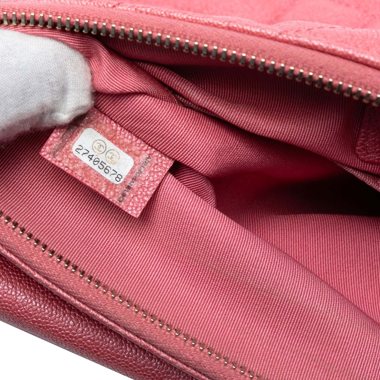 Chanel Medium CC Quilted Caviar Flap Cosmetic Case Roze