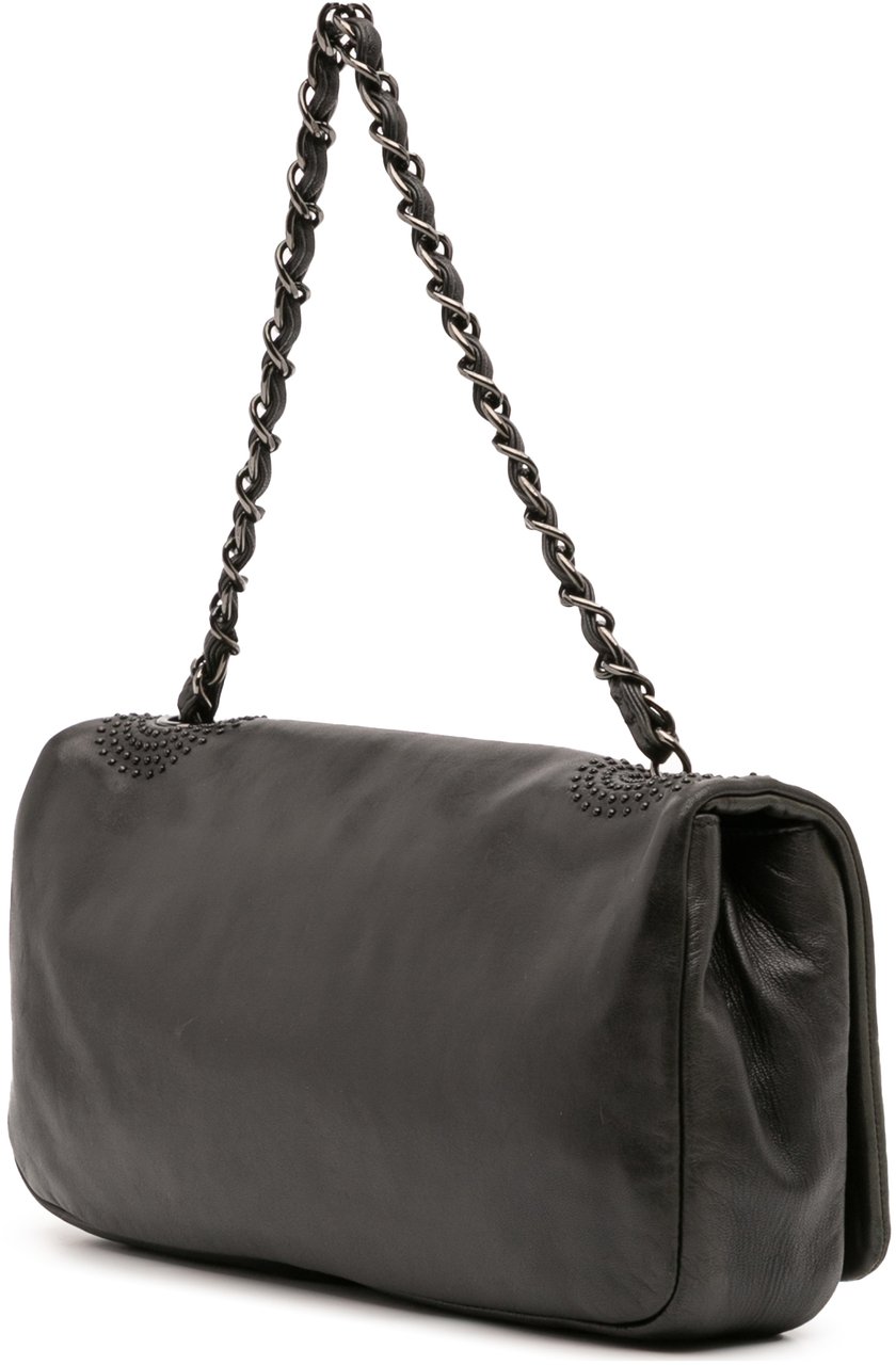 Chanel CC Studded Lambskin East West Flap Zwart